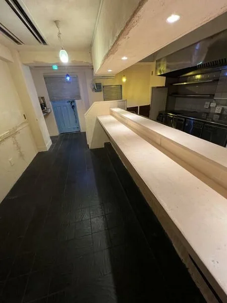 新富町の居抜き店舗の内装