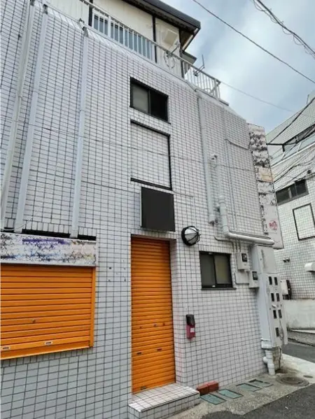 横須賀中央の居抜き店舗の外観
