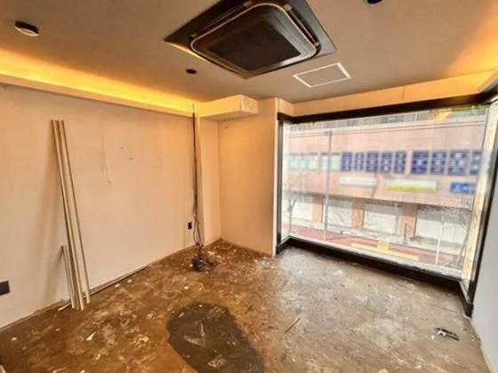 市が尾の居抜き店舗の内装