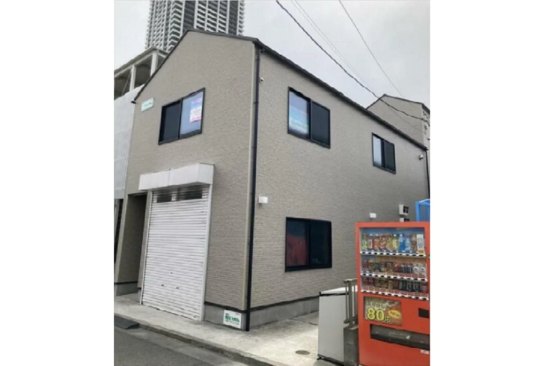 貸店舗(スケルトン)の外観