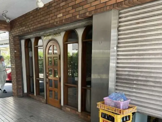 片倉町の居抜き店舗のエントランス