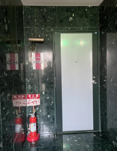 北久里浜の居抜き店舗のエントランス