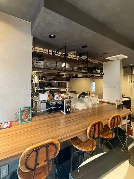 ダイニングバーの居抜き物件の内装