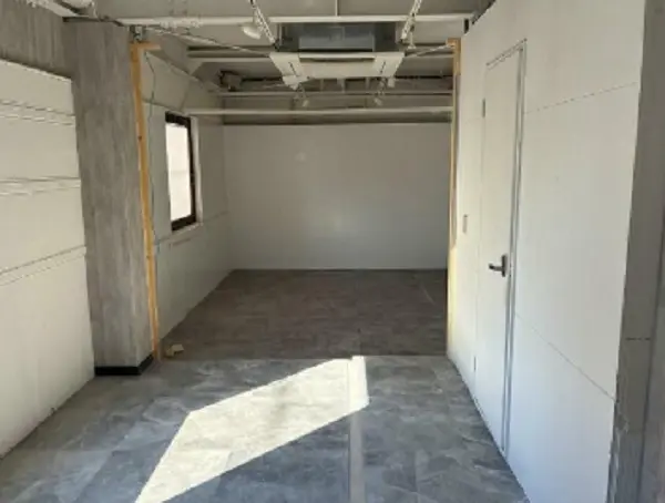 横浜の事務所仕様物件の内装