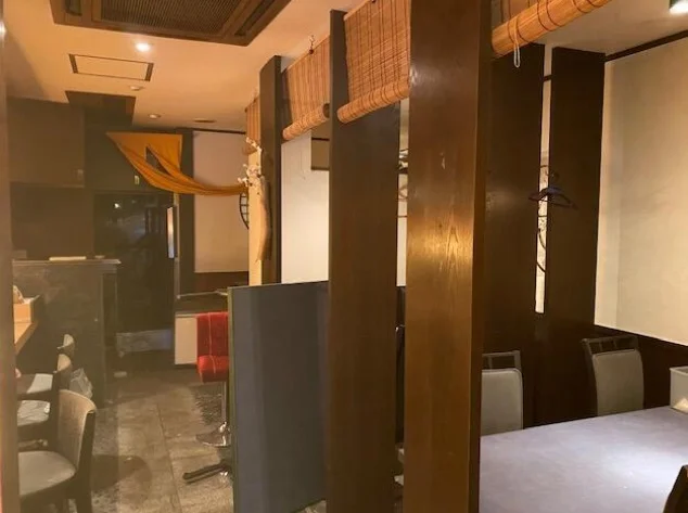 巣鴨のダイニングバー居抜きの内装