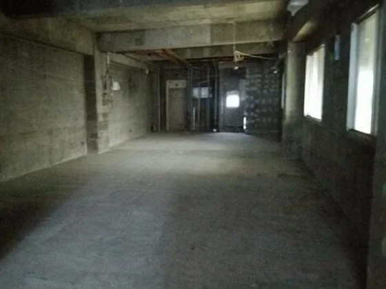 大宮のスケルトン店舗物件の内装