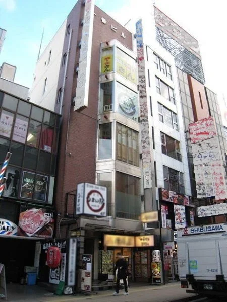 大宮のスケルトン店舗物件の外観