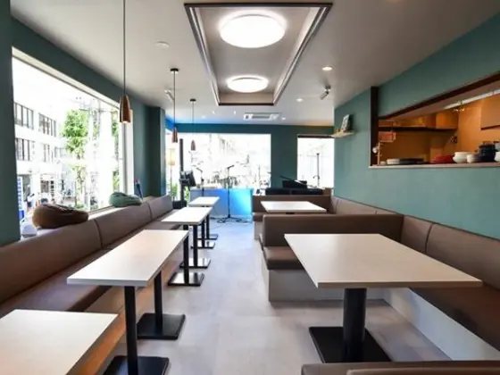 レストランの居抜き物件の内装