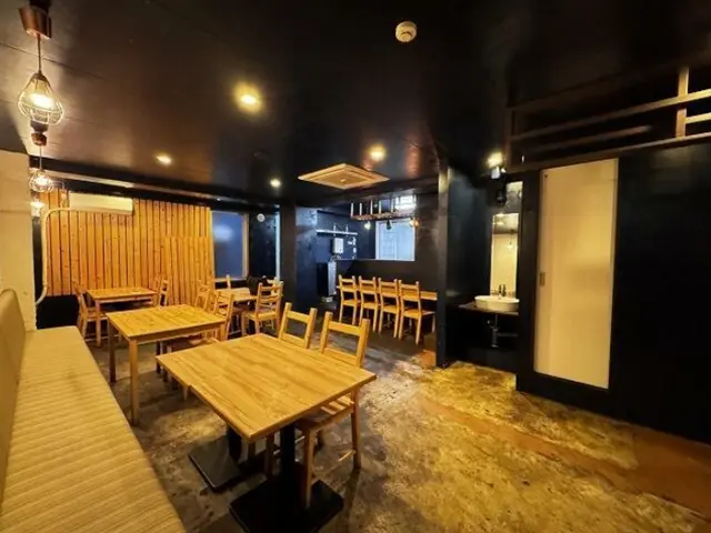 天王町のビストロ・洋食居抜きの内装