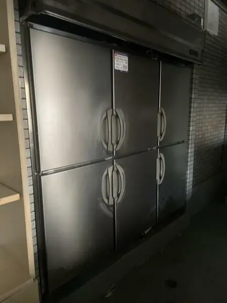 鉄板焼きの居抜き物件の厨房