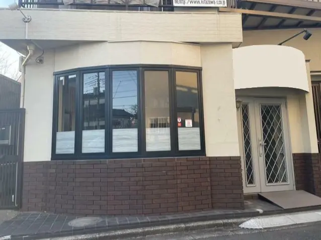 大師前の鉄板焼き居抜きのエントランス