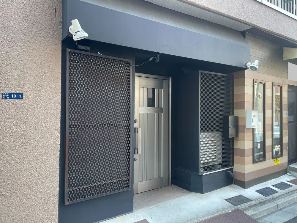 浅草のスナック・パブ居抜きの外観