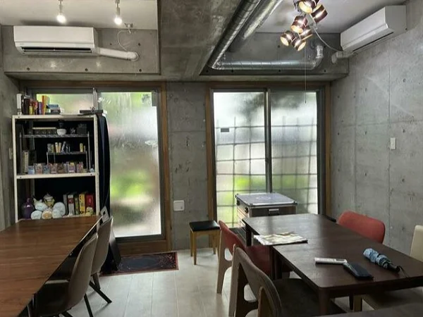 巣鴨のカフェ・喫茶店居抜きの内装