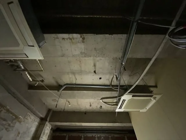 貸店舗(スケルトン)の内装