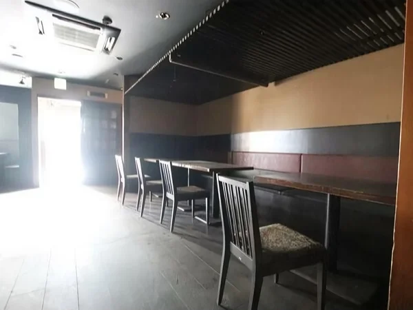 居酒屋の居抜き物件の内装