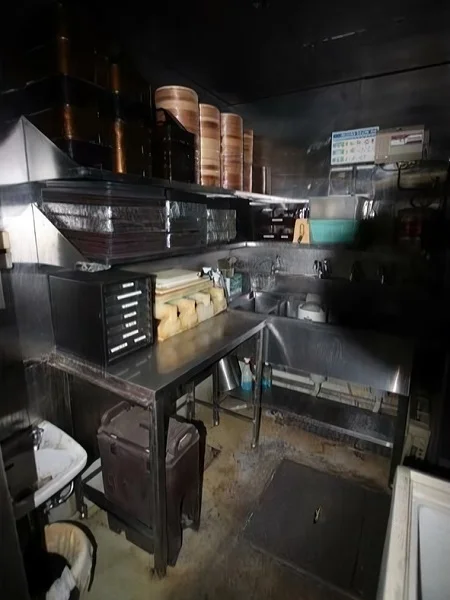 居酒屋の居抜き物件の厨房