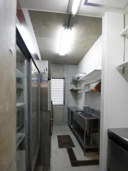 西小山の居抜き店舗の厨房