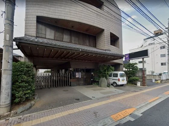 東大和市の居抜き店舗のエントランス