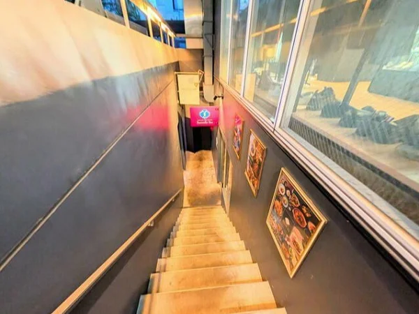 ビストロ・洋食の居抜き物件のエントランス