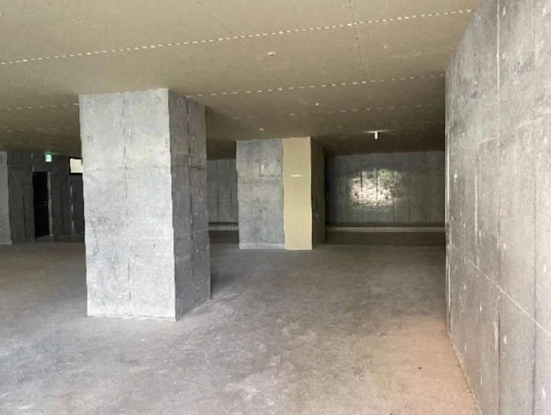 貸店舗(スケルトン)の内装