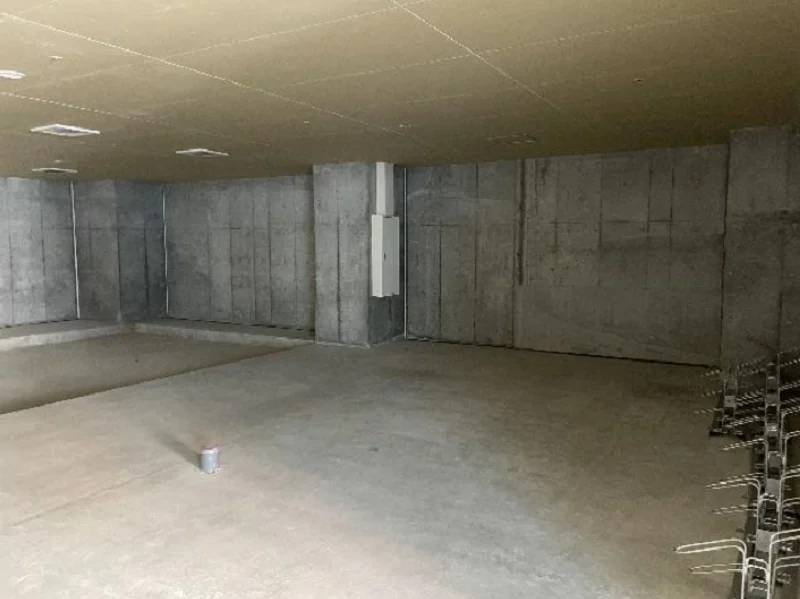 貸店舗(スケルトン)の内装