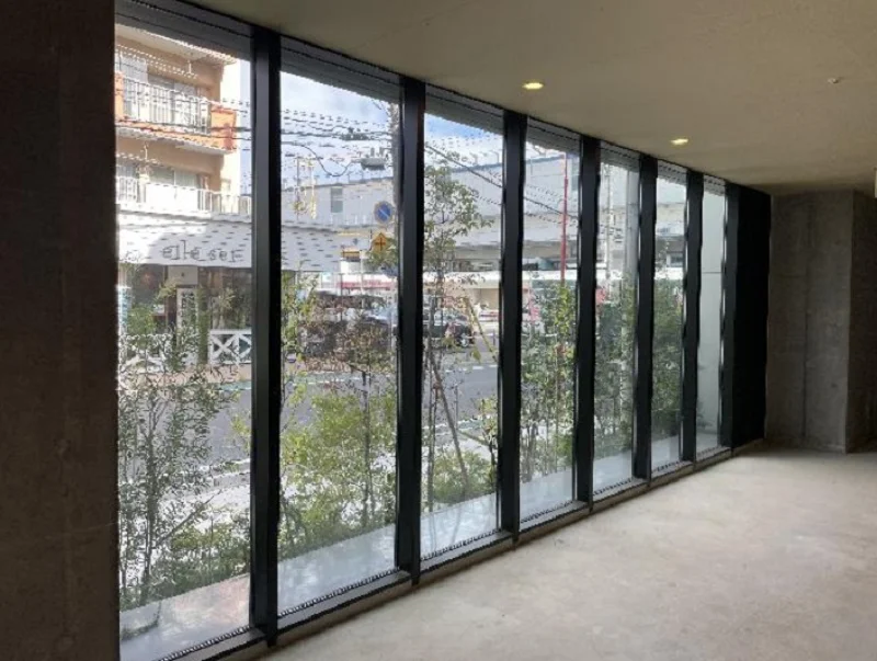 南行徳のスケルトン店舗物件の内装