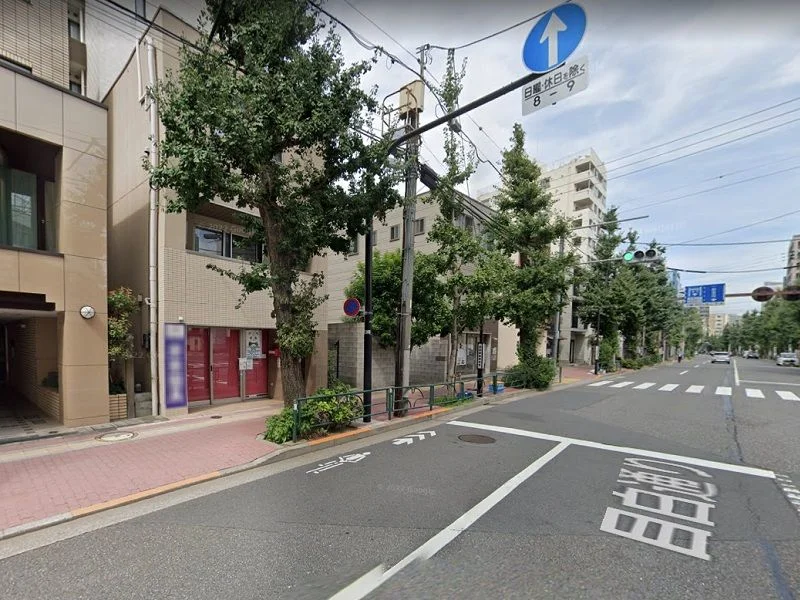 貸店舗(スケルトン)の外観