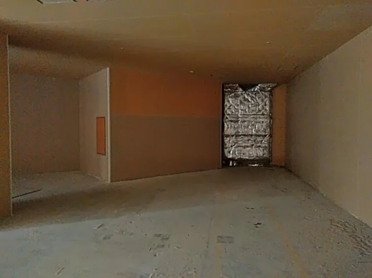 貸店舗(スケルトン)の内装