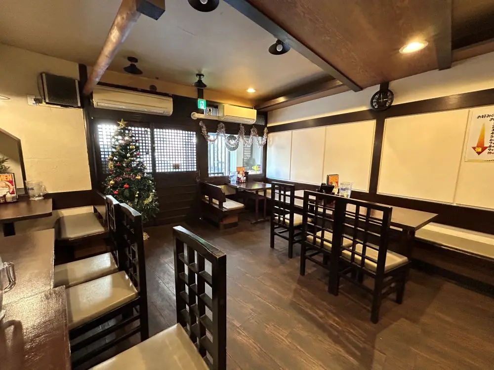 三ノ輪のラーメン居抜きの内装