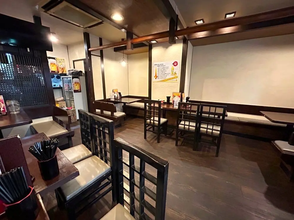 三ノ輪のラーメン居抜きの内装