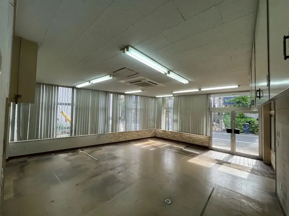 貸店舗(事務所仕様)の内装