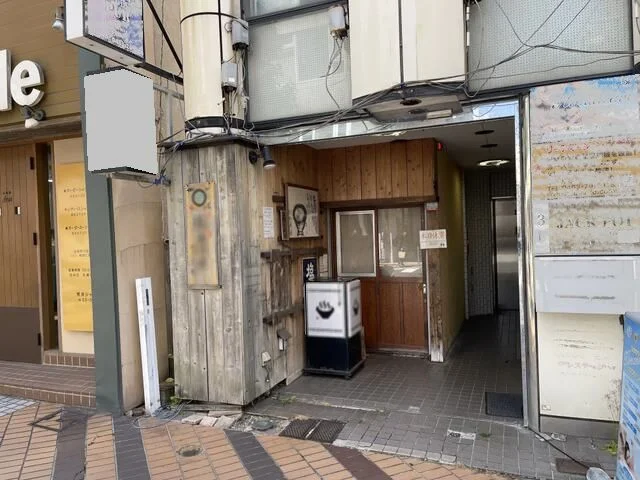 ラーメンの居抜き物件のエントランス