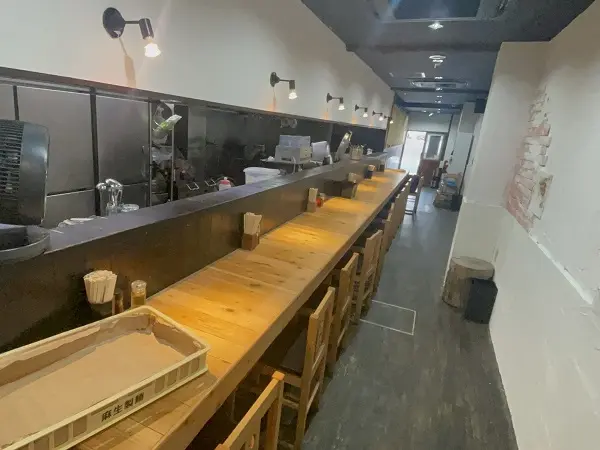 平塚のラーメン居抜きの内装