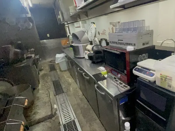 平塚の居抜き店舗の厨房