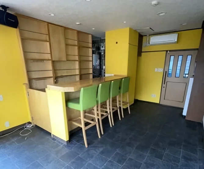 スナック・パブの居抜き物件の内装