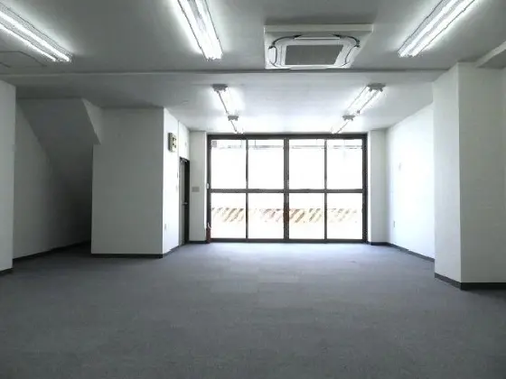 貸店舗(事務所仕様)の内装