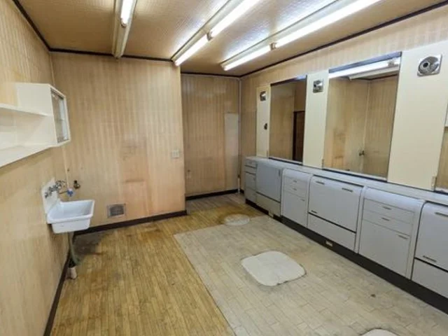 行徳の美容室・理容室居抜きの内装