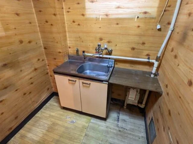 美容室・理容室の居抜き物件の内装