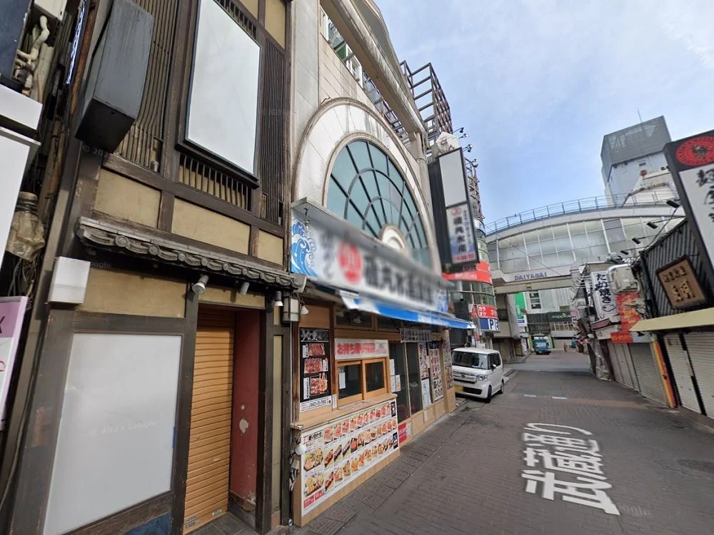 貸店舗(スケルトン)の外観