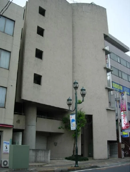 新所沢の居抜き店舗の外観