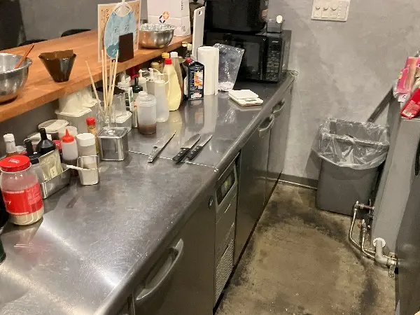 都立大学の居抜き店舗の厨房
