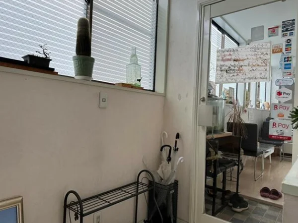 エステの居抜き物件のエントランス