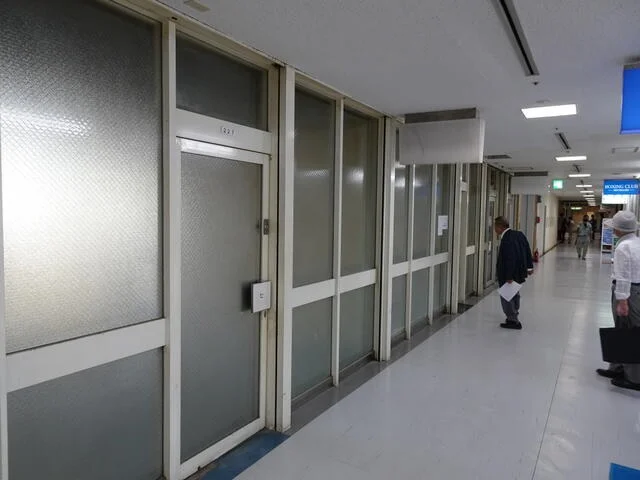 新橋のスケルトン物件の外観