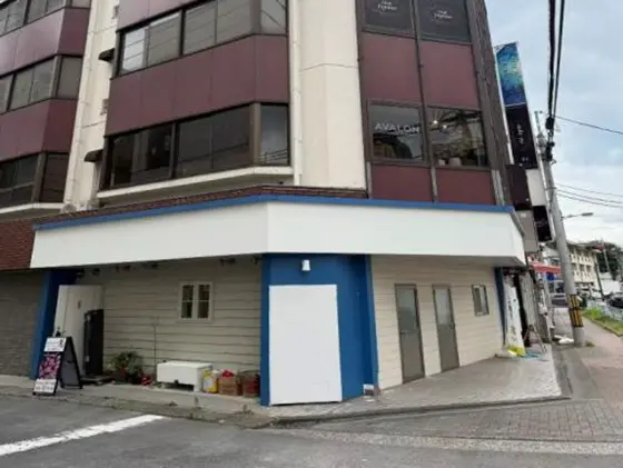 貸店舗(スケルトン)の外観