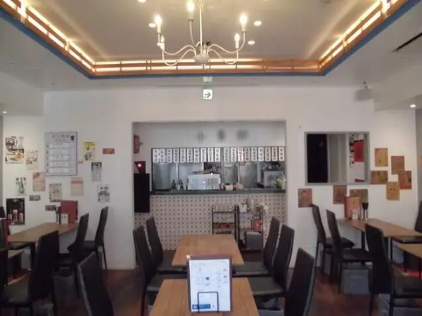 麻布十番の中華料理居抜きの内装