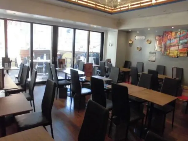 麻布十番の中華料理居抜きの内装