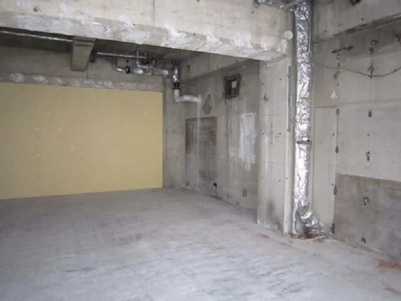 貸店舗(スケルトン)の内装