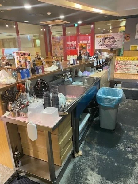 いずみ野の居抜き店舗の内装