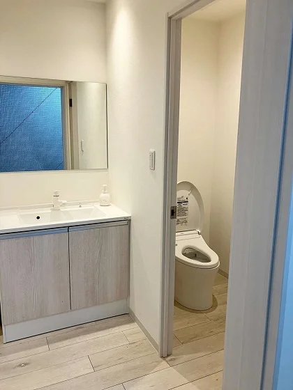 貸店舗(スケルトン)の内装