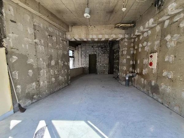 貸店舗(スケルトン)の内装